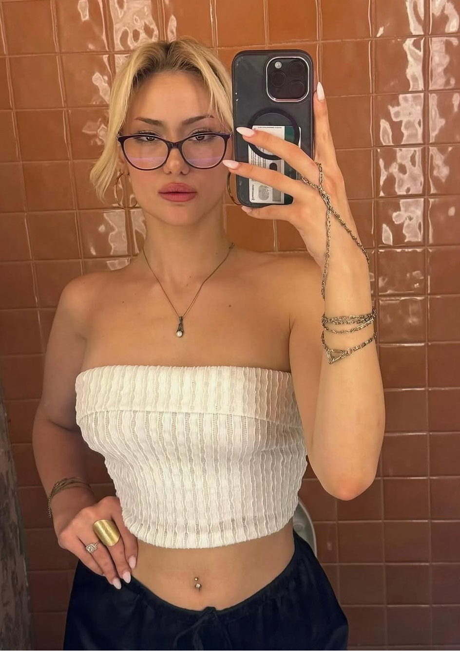 Aksoy Hızlı Partner Escort Bayan Zeynep