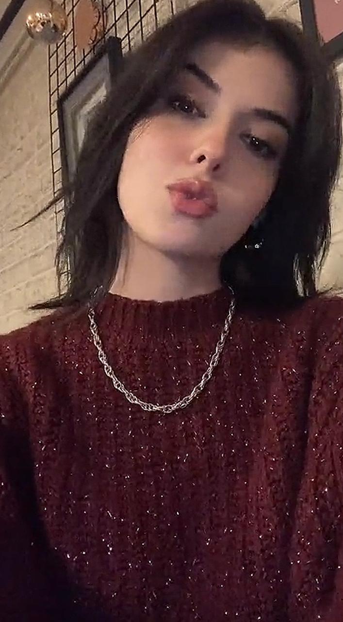 Özbey Arabada Görüşen Escort Mina